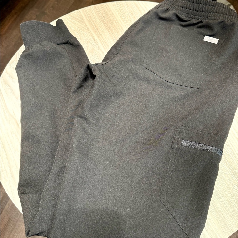 Figs Black Cargo jogger Maternity scrub pants.